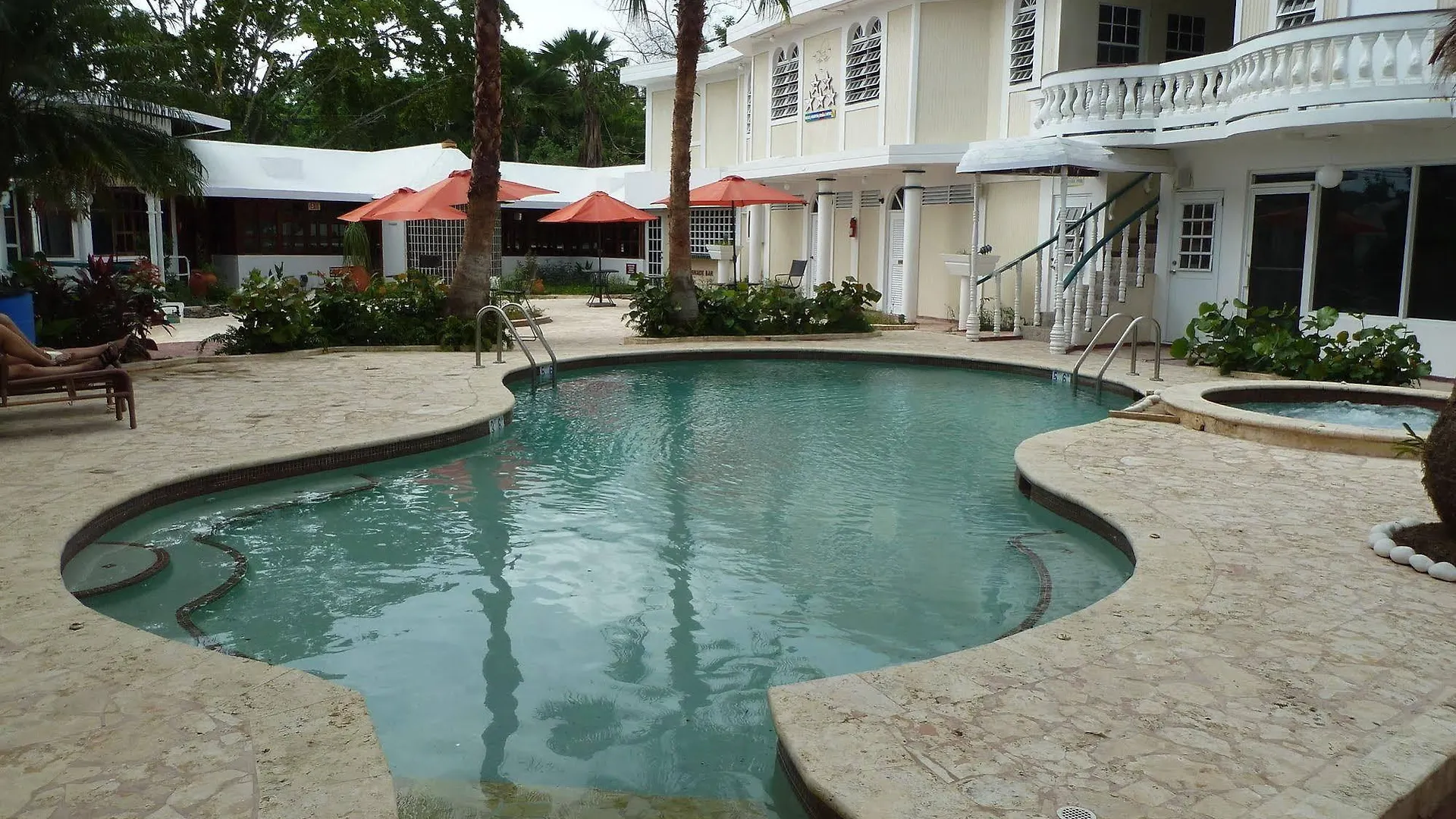 The Village Inn Carolina 2*,